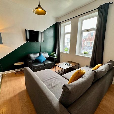 Space For Groups, 10 Mins From Queen St! Cardiff Exteriör bild